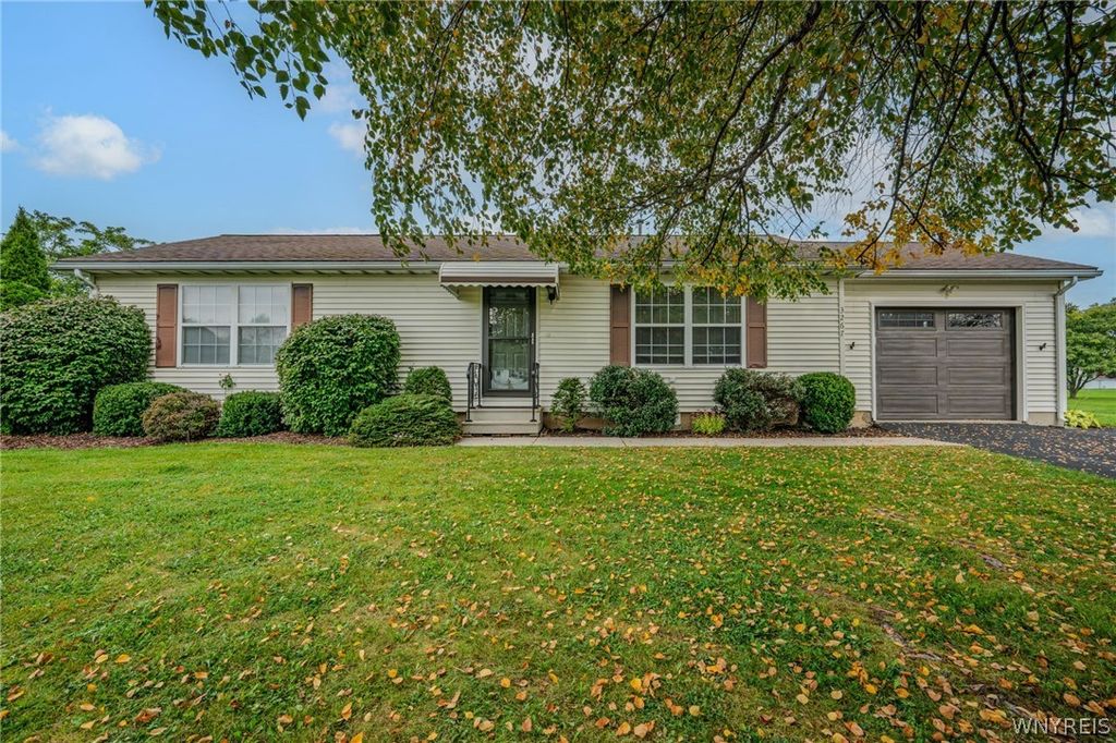 3267 Southway Drive, Cambria, NY 14132
