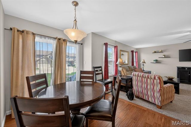 2101 Maple Glen Court, St Peters, MO 63376