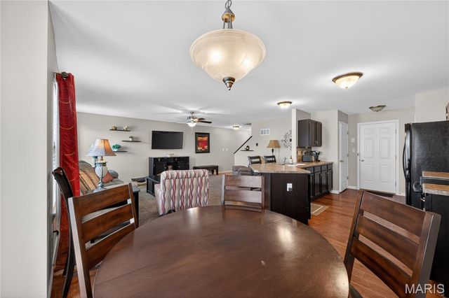 2101 Maple Glen Court, St Peters, MO 63376