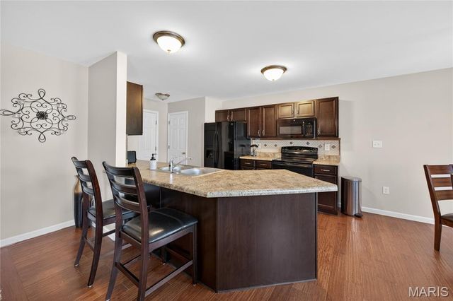 2101 Maple Glen Court, St Peters, MO 63376