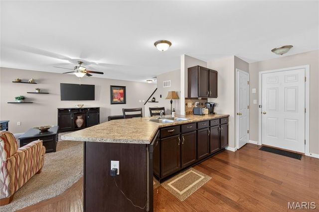 2101 Maple Glen Court, St Peters, MO 63376