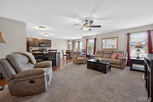 2101 Maple Glen Court, St Peters, MO 63376