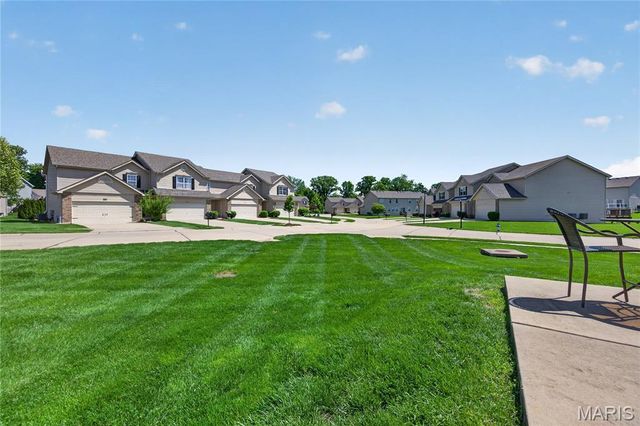 2101 Maple Glen Court, St Peters, MO 63376