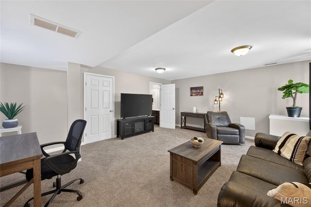 2101 Maple Glen Court, St Peters, MO 63376