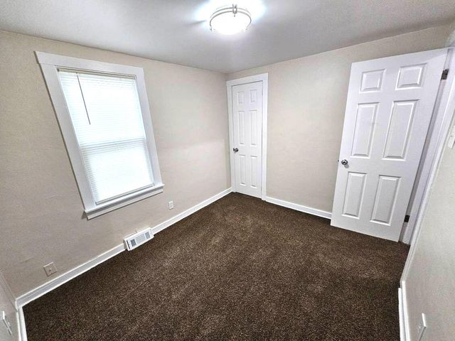 1645 W 40th Avenue, Gary, IN 46408