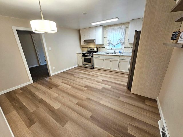 1645 W 40th Avenue, Gary, IN 46408