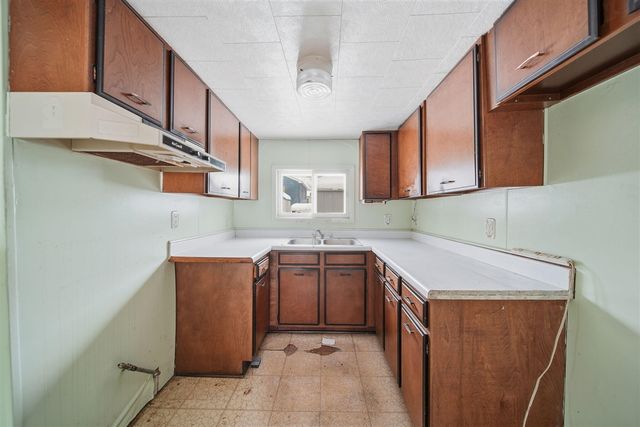 108 Bagg Avenue, Jackson, MI 49203