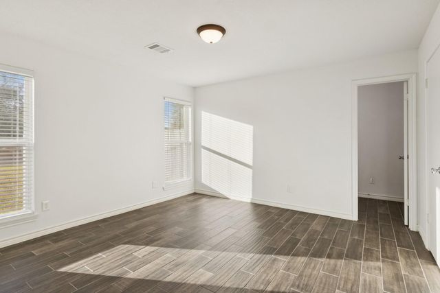 10827 W Mulberry Drive, La Porte, TX 77571