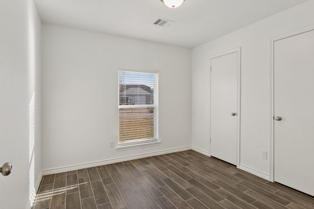 10827 W Mulberry Drive, La Porte, TX 77571