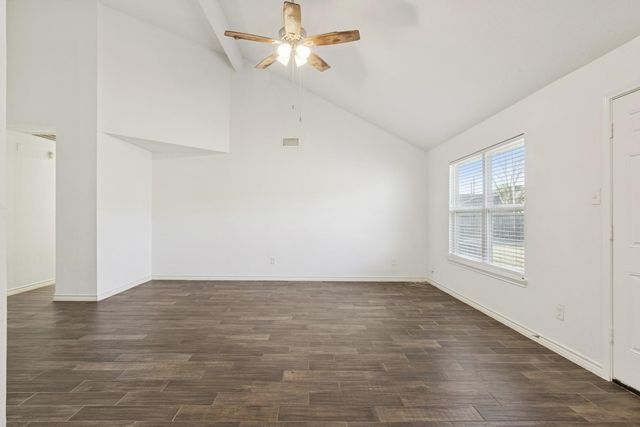 10827 W Mulberry Drive, La Porte, TX 77571