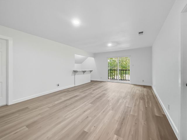 200 Silverleaf Drive, Fort Worth, TX 76112