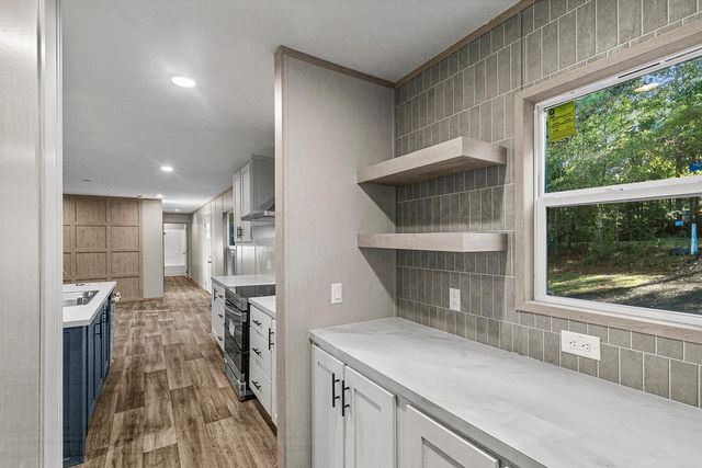 424 Knob Hill Circle, Dothan, AL 36301