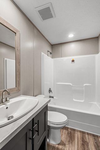 424 Knob Hill Circle, Dothan, AL 36301