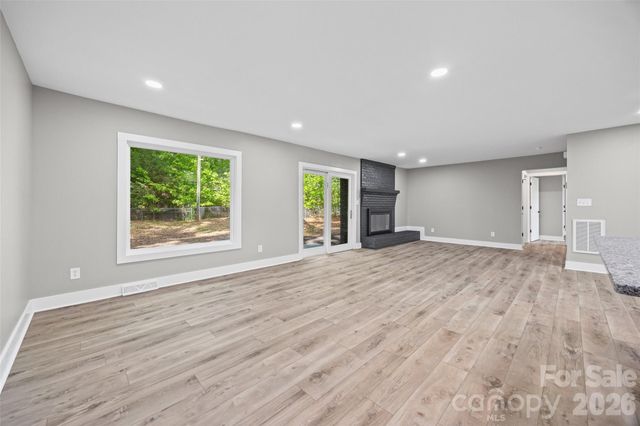 5950 Lake Wylie Road, Clover, SC 29710