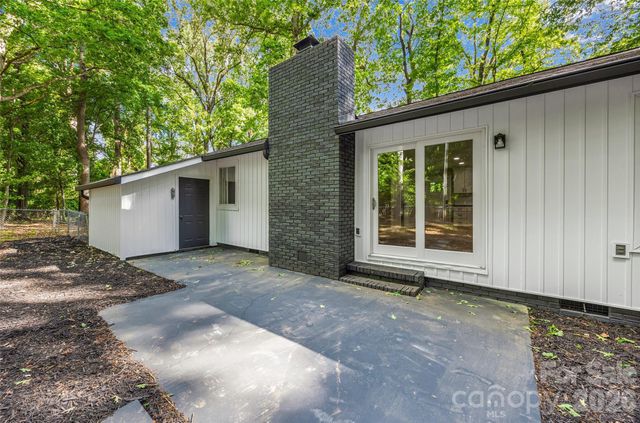 5950 Lake Wylie Road, Clover, SC 29710