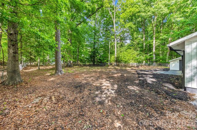 5950 Lake Wylie Road, Clover, SC 29710