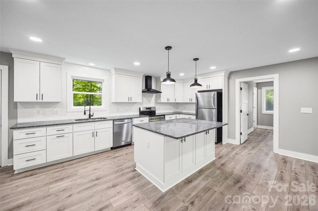 5950 Lake Wylie Road, Clover, SC 29710