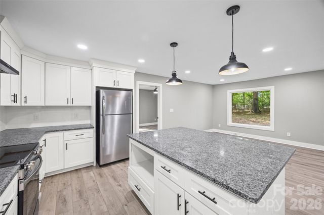5950 Lake Wylie Road, Clover, SC 29710