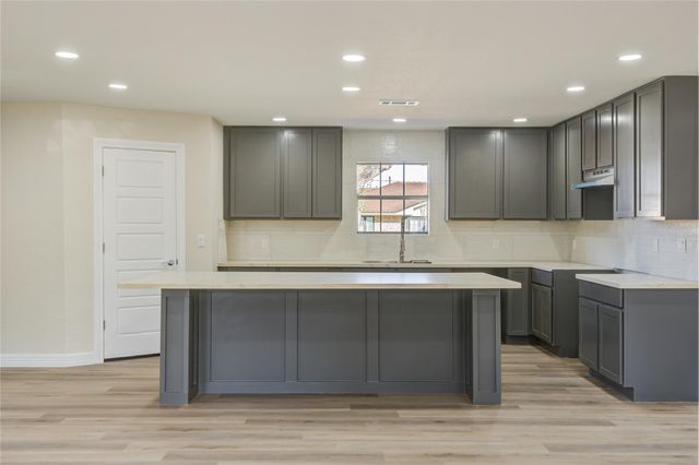 3416 Walnut Drive, Bay City, TX 77414