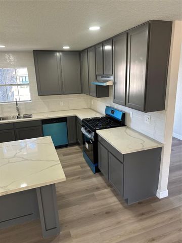 3416 Walnut Drive, Bay City, TX 77414