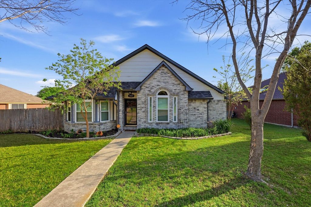 2405 Rockhill Road, Mckinney, TX 75072