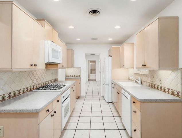 4393 Donington Road, Columbus, OH 43220