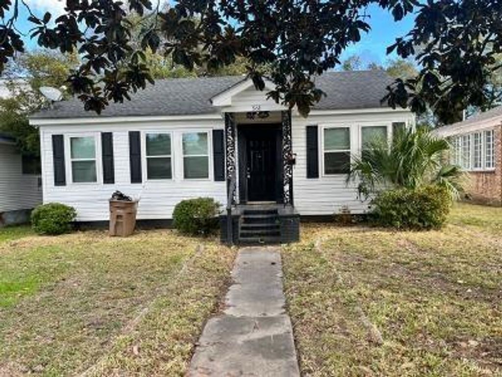 561 Dauphin Island Parkway, Mobile, AL 36606