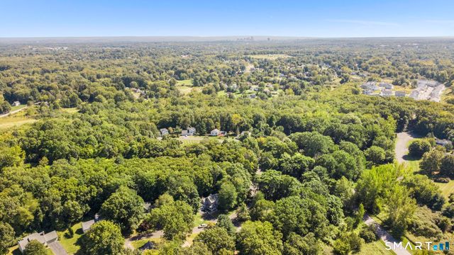 10 Quail Run, Bloomfield, CT 06002