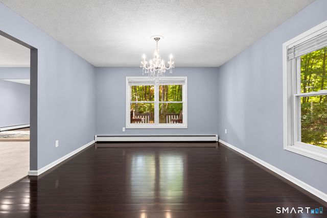 10 Quail Run, Bloomfield, CT 06002