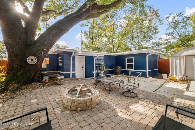 3933 ABBY Lane, Jacksonville, FL 32207