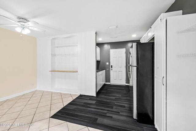 3933 ABBY Lane, Jacksonville, FL 32207