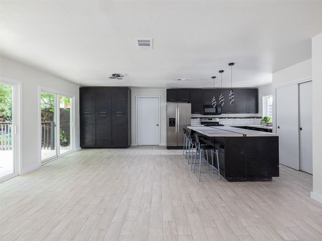 7207 Ellington CIR, Austin, TX 78724