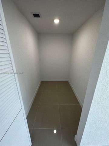 25778 SW 143rd Path 25778, Homestead, FL 33032