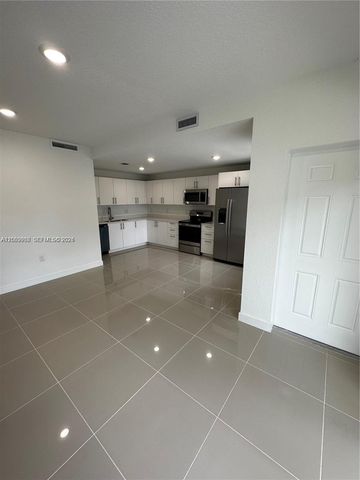 25778 SW 143rd Path 25778, Homestead, FL 33032
