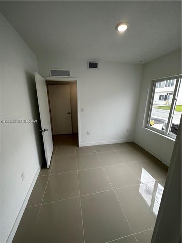 25778 SW 143rd Path 25778, Homestead, FL 33032