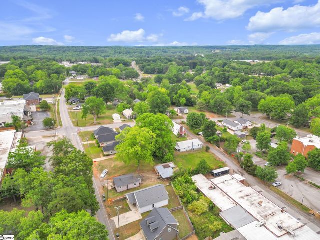 308 S Lewis Street, Pickens, SC 29671