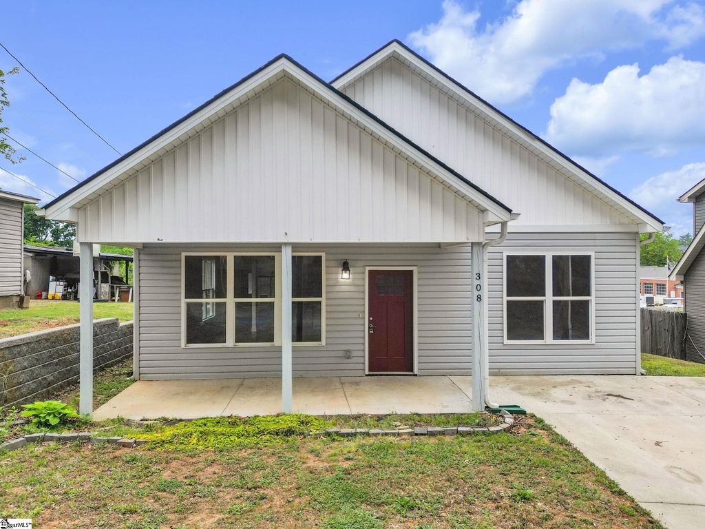 308 S Lewis Street, Pickens, SC 29671