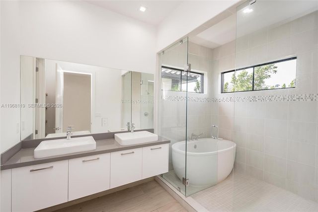 4454 NW 80th Avenue, Doral, FL 33166