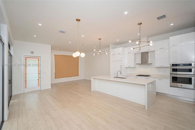 4454 NW 80th Avenue, Doral, FL 33166
