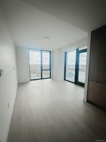 131-02A 40th Road 8H, Flushing, NY 11354