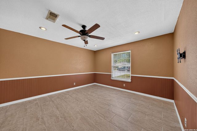 7538 OLD SPANISH TRL, Live Oak, TX 78233