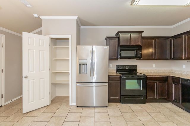 5809 Pin Oak Lane, North Little Rock, AR 72117