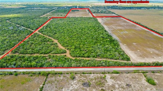 1121 County Road 481, Alice, TX 78332