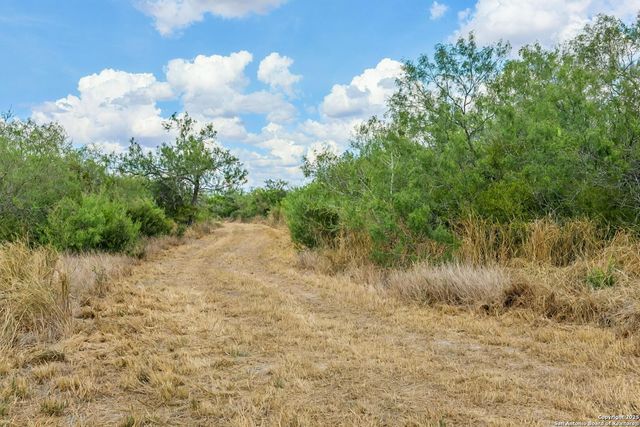 1121 County Road 481, Alice, TX 78332