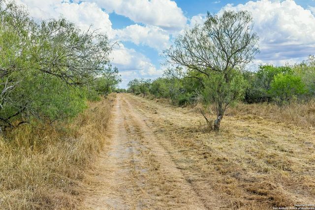 1121 County Road 481, Alice, TX 78332