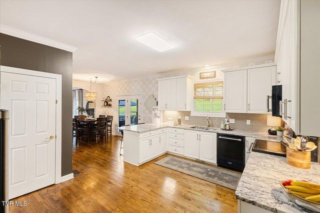 3412 Pine Timbers Drive, Johnson City, TN 37604