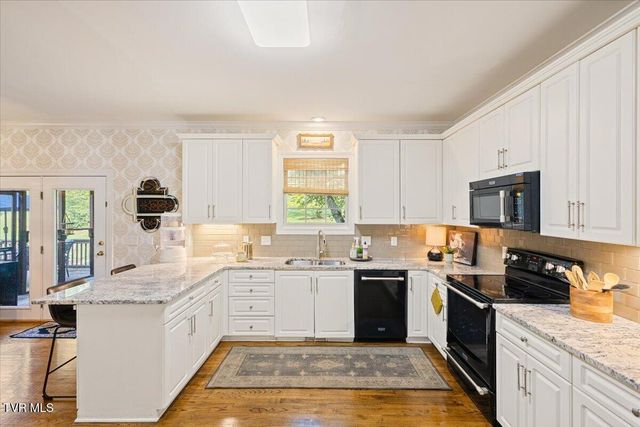 3412 Pine Timbers Drive, Johnson City, TN 37604