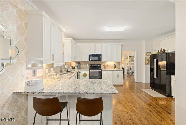 3412 Pine Timbers Drive, Johnson City, TN 37604