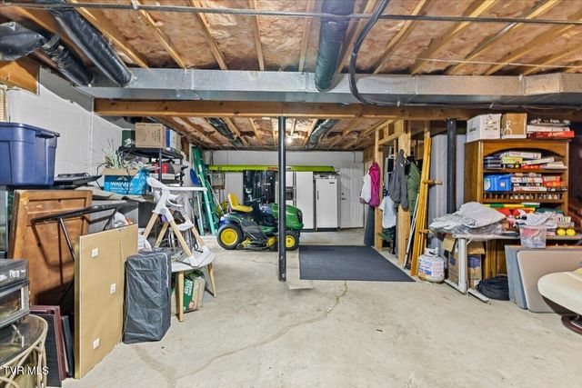 3412 Pine Timbers Drive, Johnson City, TN 37604