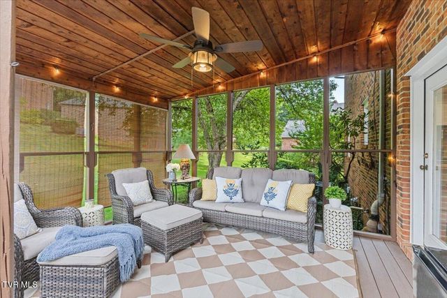 3412 Pine Timbers Drive, Johnson City, TN 37604